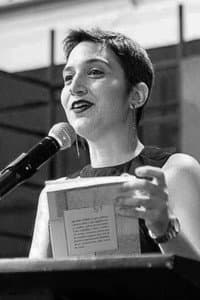 Camile Queiroz in Centopeia