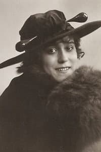 Leontine Kühnberg in Das Haus zum Mond