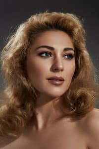 Leyla Altın in İnatçı Gelin