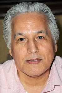 Robert Beltran in Star Trek: Voyager - Scorpion