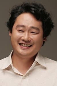 Lee Yoo-jun in 당신이 잠든 사이에