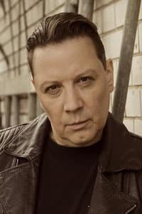Linus Kraus in Sex, Dogz and Rock n Roll