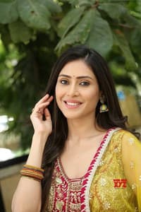 Aishwarya Raj Bhakuni in 100 Crores