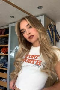 Sina Deinert in Now United - Love, Love, Love (A Musical)