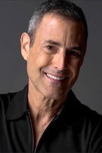Uri Geller in The Amazing World of Psychic Phenomena