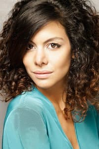 Alejandra Lara in ¿Cómo te llamas?