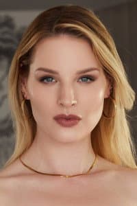 Bonni Gee in Sensual Models in Paradise