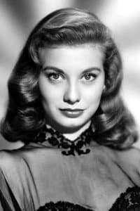 Peggy Dow in Undertow