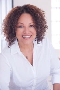 Sandi Schultz in Noem My Skollie