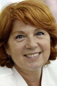 Véronique Genest in Portrait Craché