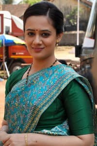 Spruha Joshi in Sab Moh Maaya Hai