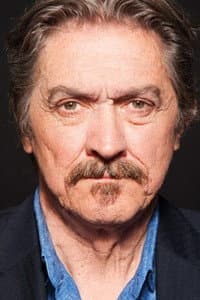 Frank O'Sullivan in El segundo nombre