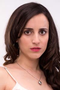 Camila Hirane in La práctica
