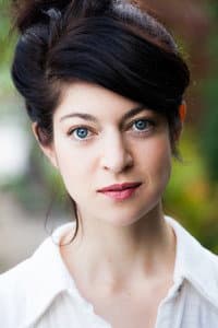 Emmanuelle Lussier Martinez in Ceux qui font les révolutions à moitié n'ont fait que se creuser un tombeau
