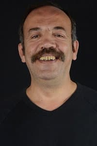 Ömer Duran in Maskeler De Düşer