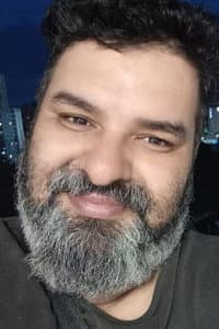 Wander Moliani in Homens mortos não contam histórias