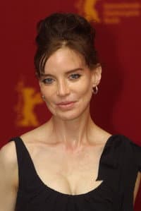 Anna Thomson in Fiona