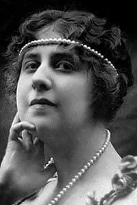 Yvonne Dario in La Fugue de Lily