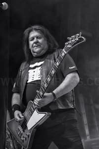 Chris Glen in Michael Schenker Fest - Live in Tokyo