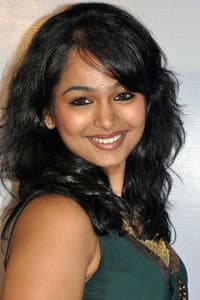 Poornitha in Kathi Kappal