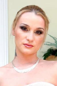 Lucy Cattiva in Seduction