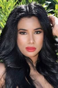 Nitzeira Correa in Mujer perversa