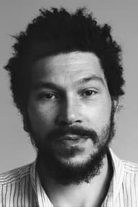 Joel Fry in Yesterday