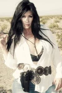 Donna Hamblin in Paranormal Extremes: Text Messages from the Dead