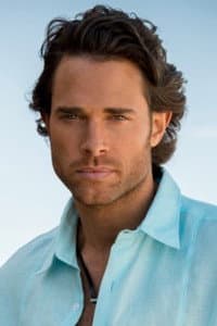 Sebastián Rulli in Tres
