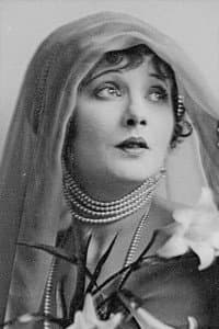 Betty Bouton in Victory