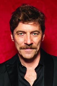 Yannis Stankoglou in Invisible