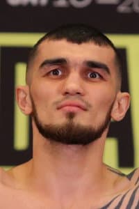 Shavkatdzhon Rakhimov in Dmitry Bivol vs. Gilberto Ramirez