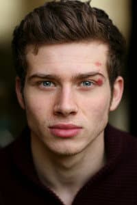 Oliver Stark in The Long Con