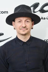 Chester Bennington in LINKIN PARK, LA PUISSANCE HYBRIDE