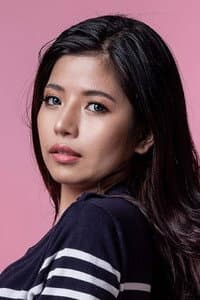 Joyce Javier in Upuan
