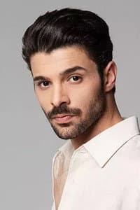 Halit Özgür Sarı in Yabani