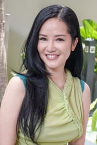 Hong Nhung in Giải Cứu Thần Chết