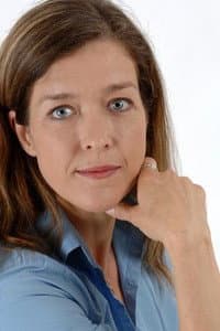 Monica Budde in Sarah joue un loup-garou
