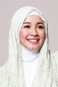 Laudya Cynthia Bella in Lentera Merah