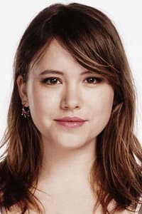Taylor Spreitler in The Contractor