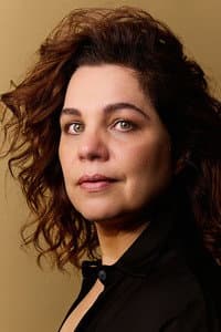 Isabel Teixeira in O Sol Por Elas