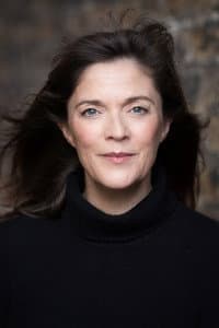 Dairíne Ní Dhonnchú in Insatiable