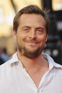 Stephen Campbell Moore in The Ones Below
