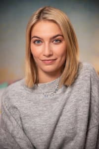 Tinne Oltmans in Ghost Rockers: On Tour