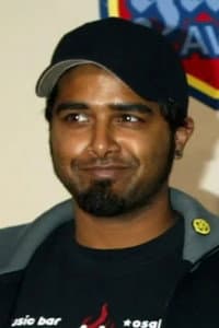 Dave Baksh in Sum 41: Introduction to Destruction