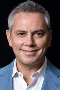 José Miguel Viñuela in Mamá ya crecí