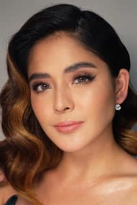 Shaira Diaz in Without You