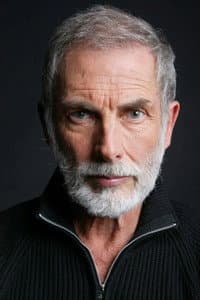 Héctor Noguera in La chica del Crillón