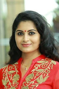 Sruthi Lakshmi in Mizhi Thurakku