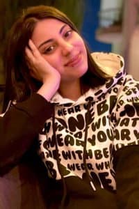 Deena Javaid in Beauty Boxed